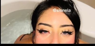 sionelaa.x thumbnail