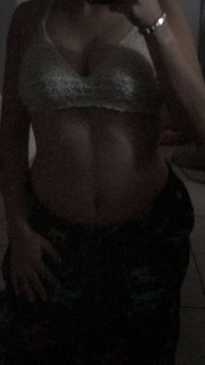 Karla rosales profile