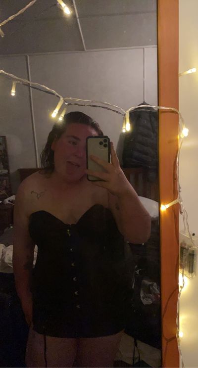 curlsandcurves23 profile