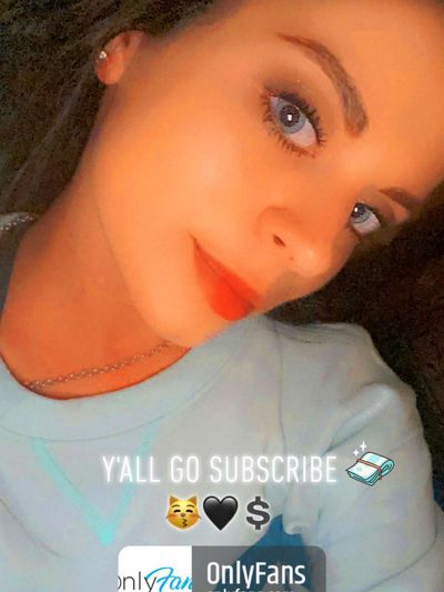 Kelsey Ann 😻 profile