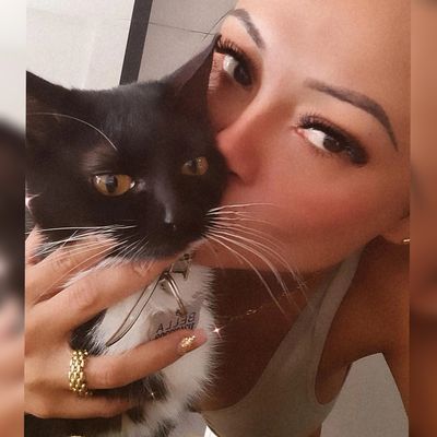 chinii.bella thumbnail