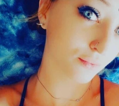 holleychevelle profile