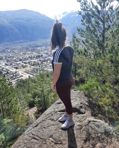 A i l u u🐇 profile