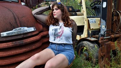 strangely_bad thumbnail