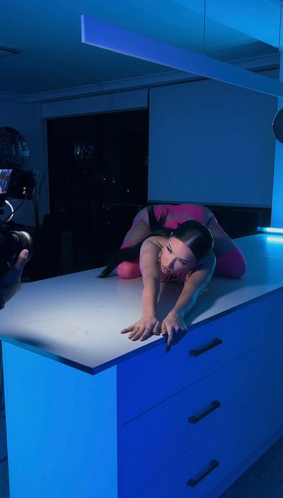 prettylara.333 thumbnail