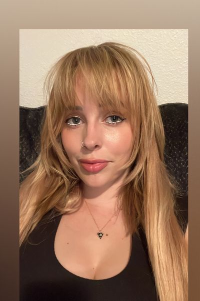 Beatrix Love profile