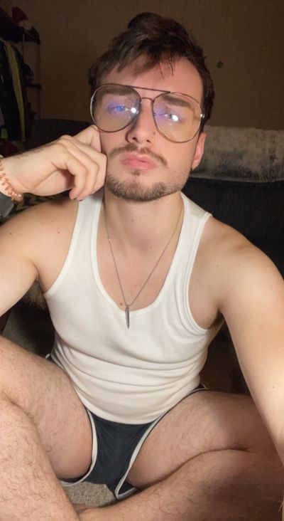 onlylnewolfe profile