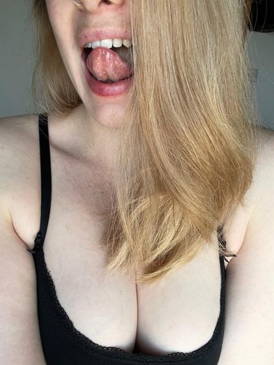 laceyfreckles profile