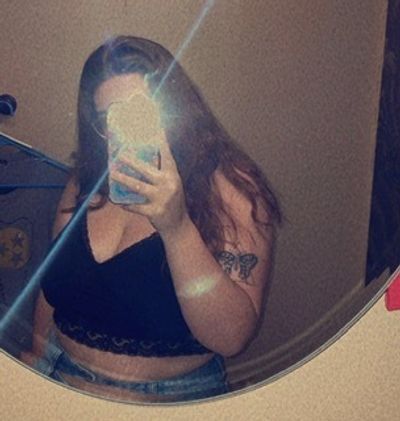 lovelys.pics profile