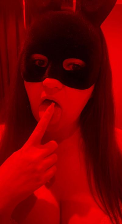 Brunette Baddie profile