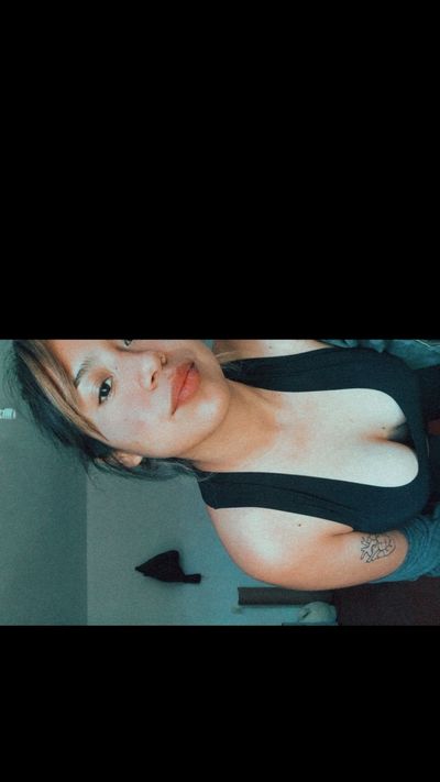 Esme Garxia thumbnail