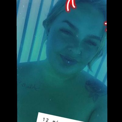 bettycurves112 profile