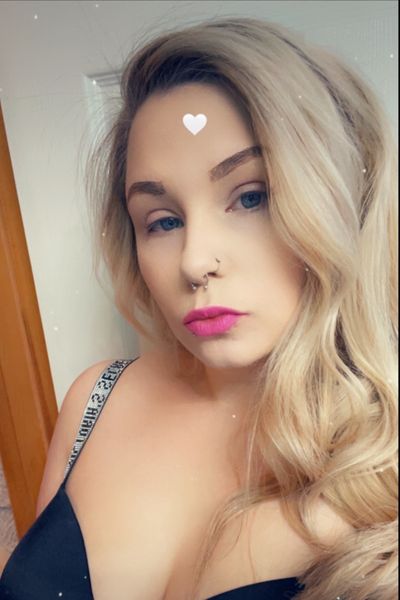 blondebustybombshellxxx profile