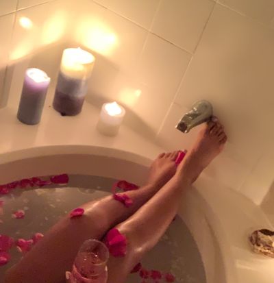 exotica.nia.feet profile