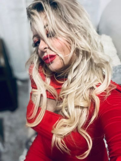 this_is_goldieluxx thumbnail