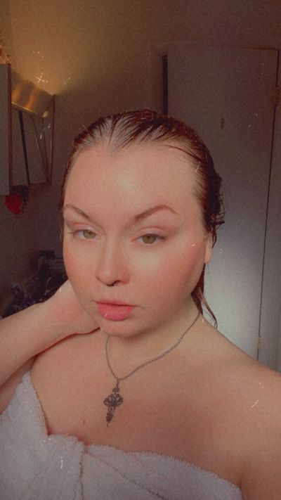 Ella heart🥀 profile