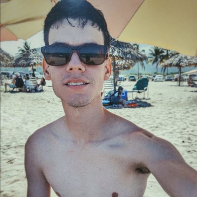 Andrés González profile