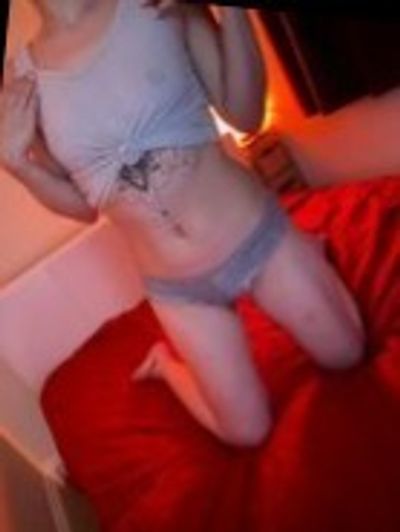 let-me-be-your-fantasy profile