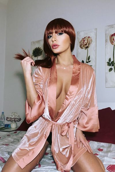 𝓢𝓮𝔁𝓽𝓲𝓷𝓰😈𝓠𝓾𝓮𝓮𝓷👑𝓕𝓸𝔁𝔂 profile