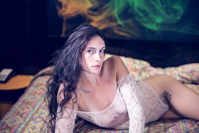 stephaniyn.n thumbnail