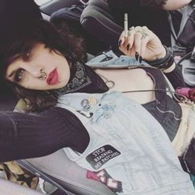 dolliecrimson profile