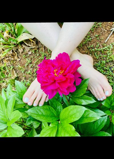 madamlongtoes thumbnail