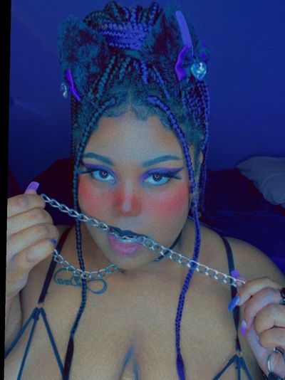 Camilla Mittens🐱 thumbnail