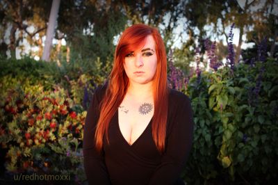 redhotmoxxi profile