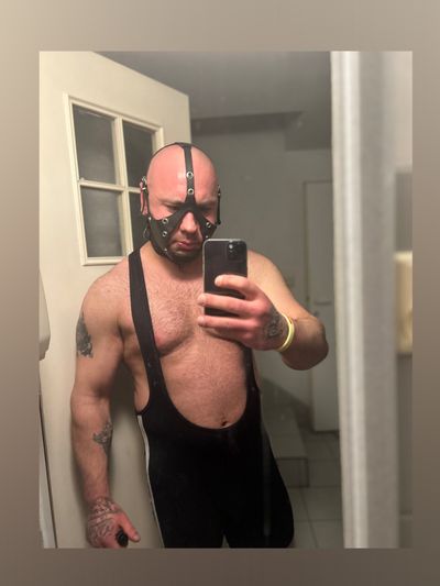 Muscle Slave profile