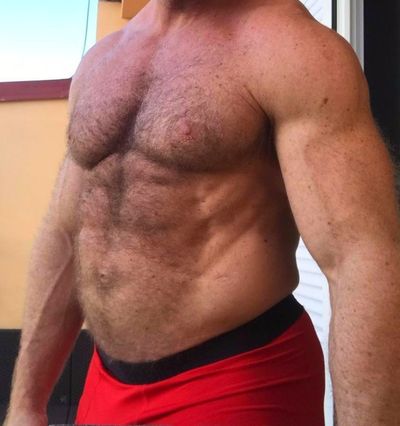 fist-muscle-stud profile