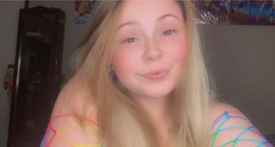 stayweirdbabes profile