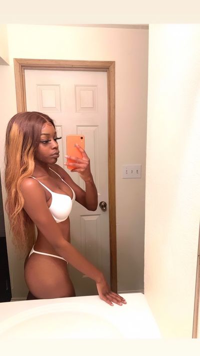 PrettiesstbodyTee thumbnail