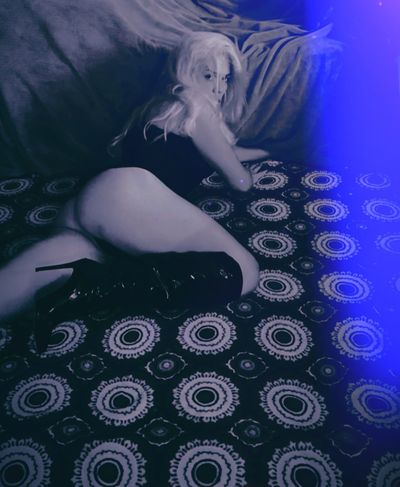 ivytheshowgirl profile