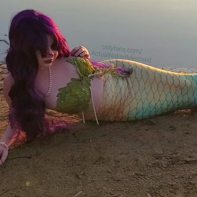 ActualNakedMermaid profile