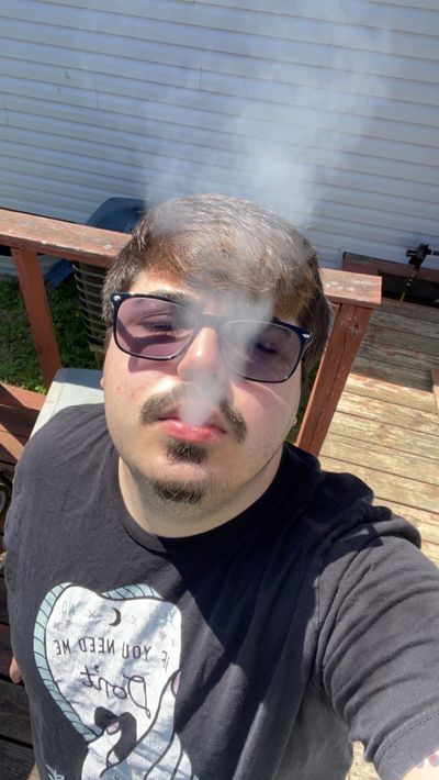 Daddy’s Saint. 🫀 profile