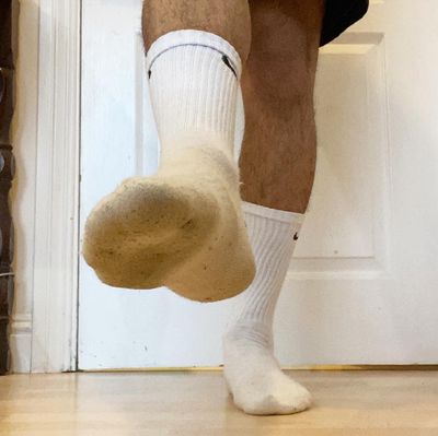 intoguysocks thumbnail