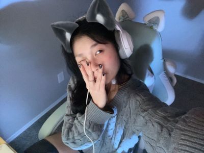 vivienne 🌸 profile