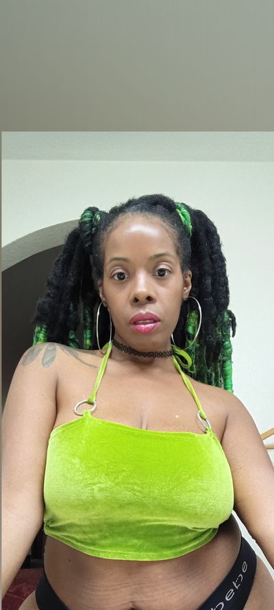 sashaphatmakeupfashion profile