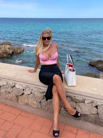 ladydina16 thumbnail