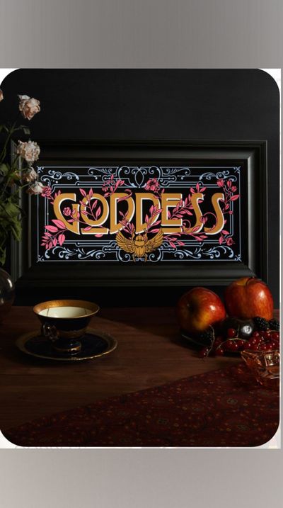 Masquerade_Theemodel thumbnail