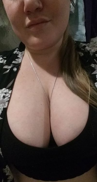 dani_no_pants thumbnail