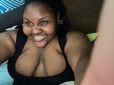 nikkinicole2222 profile