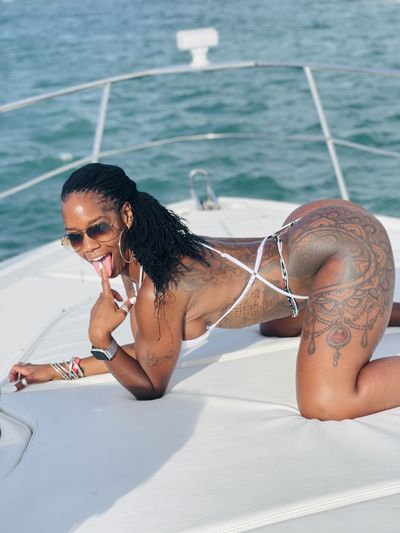 dopeassunicorn thumbnail