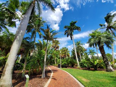 natalie.e.rose thumbnail