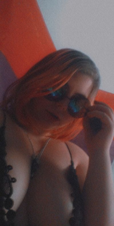 bumblebeehoneybunny profile