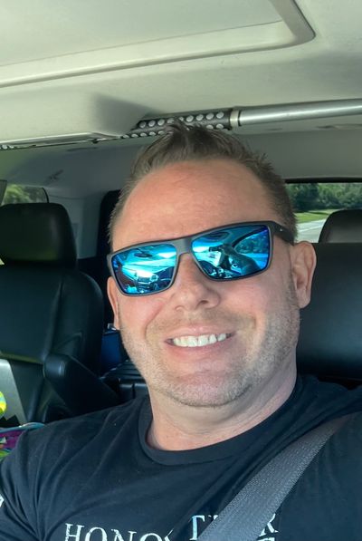 majic_swinger profile