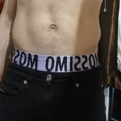 activo 21 cms 😈😈🍆🍆💧🐥🍁🍻🍷🍸 profile