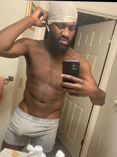 WatchMeStrokeAndBust🍆🍫🤫🤤😜 profile