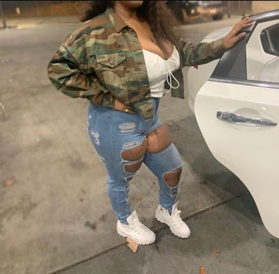 Lily 👣💕 profile