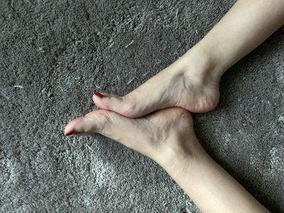 sinful.soles thumbnail